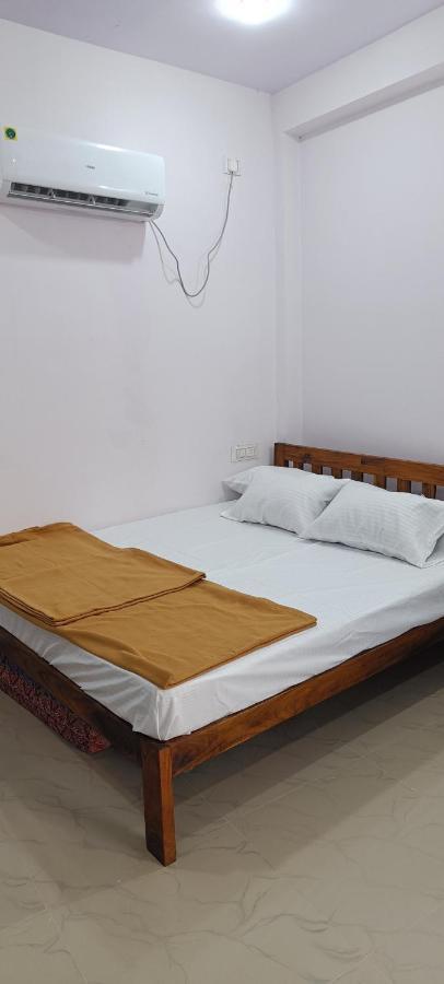 Mahalaxmi Guest House Гокарна Экстерьер фото